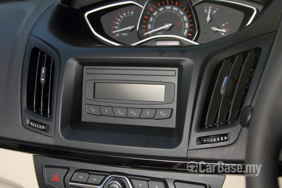 Chery Maxime B240 (2015) Interior