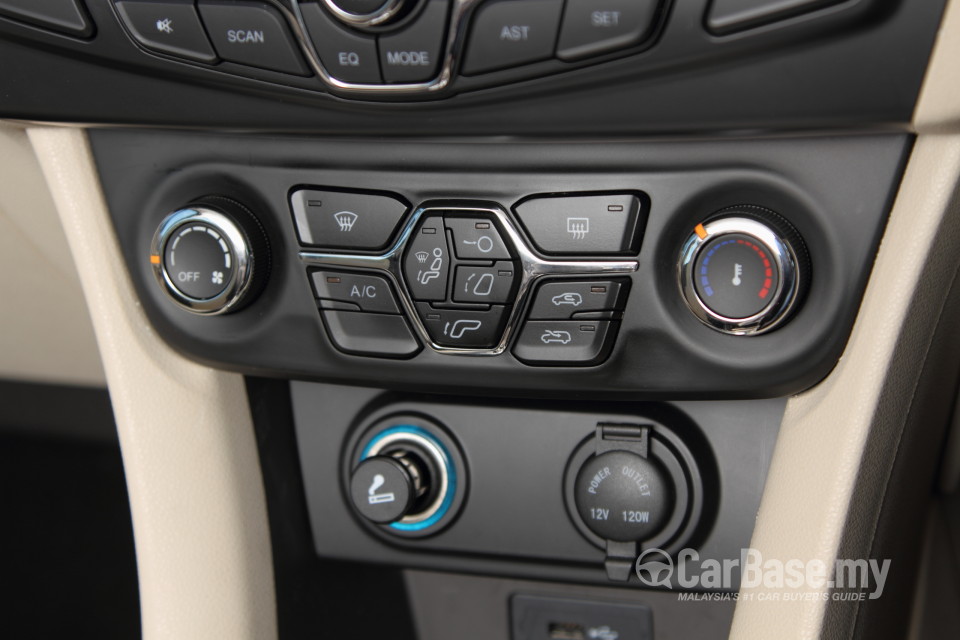Chery Maxime B240 (2015) Interior