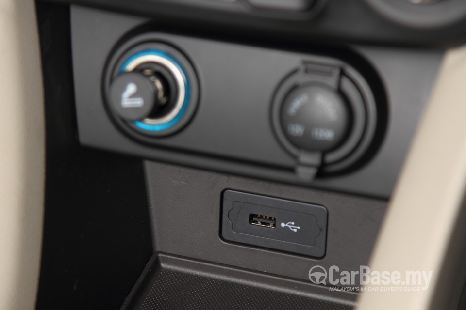 Chery Maxime B240 (2015) Interior