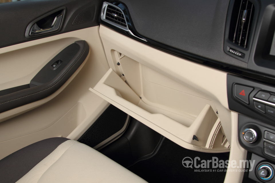 Chery Maxime B240 (2015) Interior