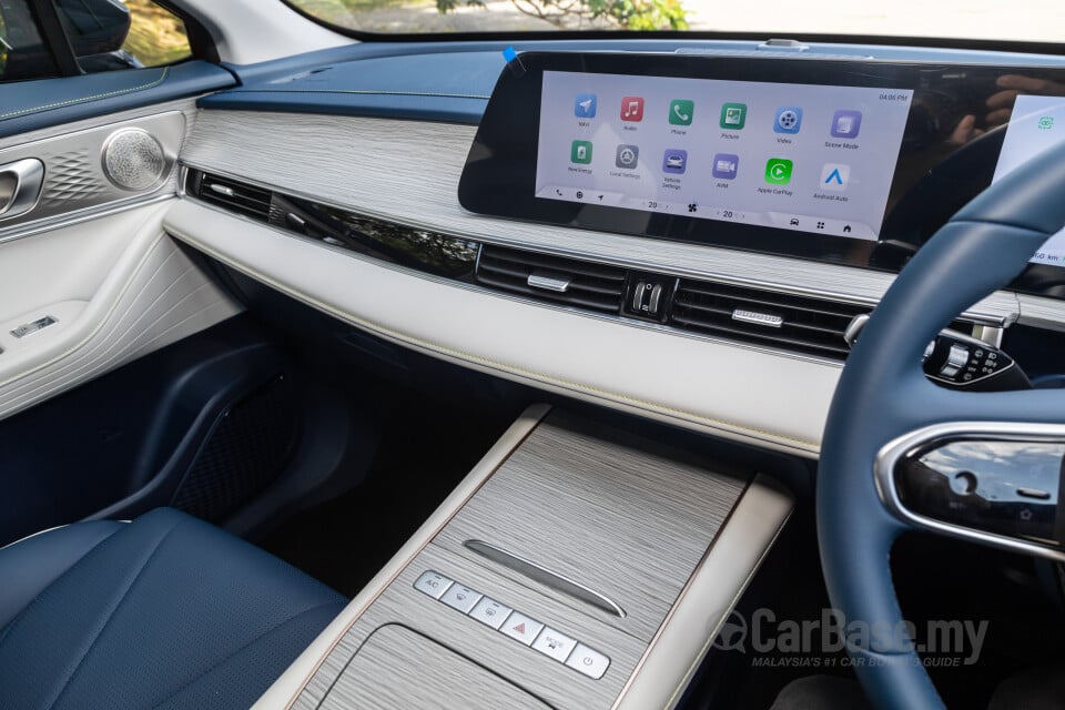 Chery Omoda E5 Mk1 (2024) Interior
