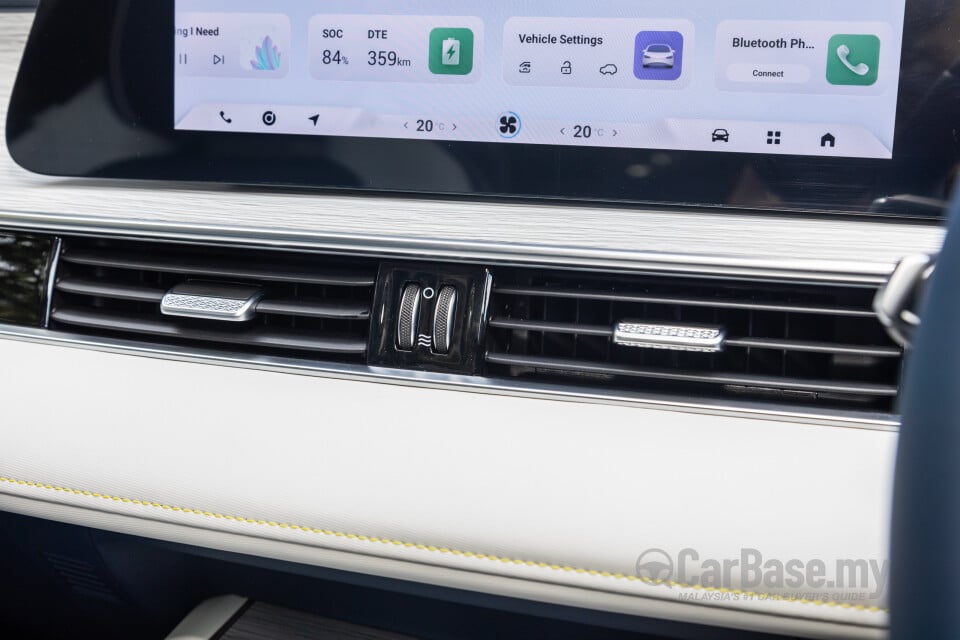 Chery Omoda E5 Mk1 (2024) Interior