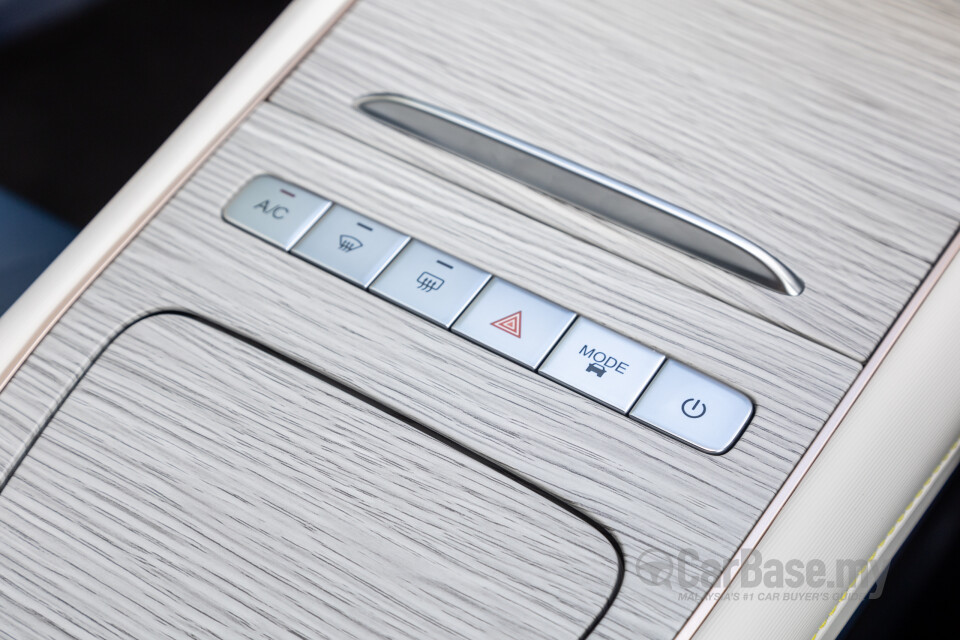 Chery Omoda E5 Mk1 (2024) Interior