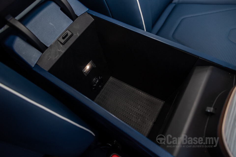 Chery Omoda E5 Mk1 (2024) Interior