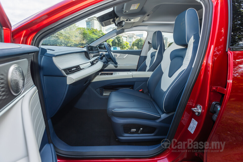 Chery Omoda E5 Mk1 (2024) Interior