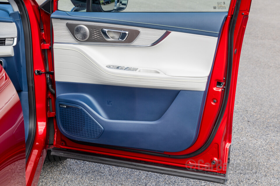 Chery Omoda E5 Mk1 (2024) Interior