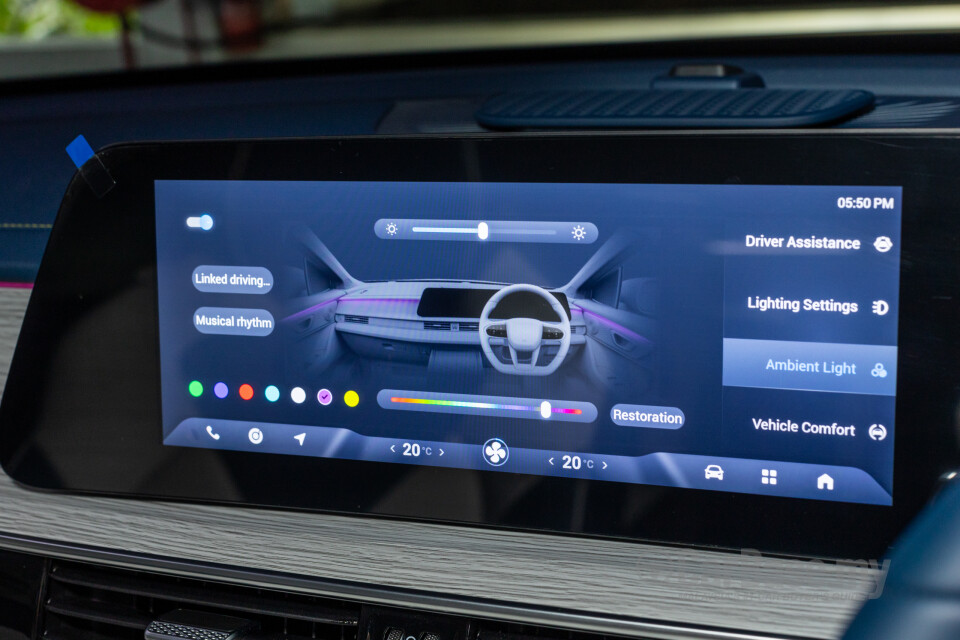 Chery Omoda E5 Mk1 (2024) Interior