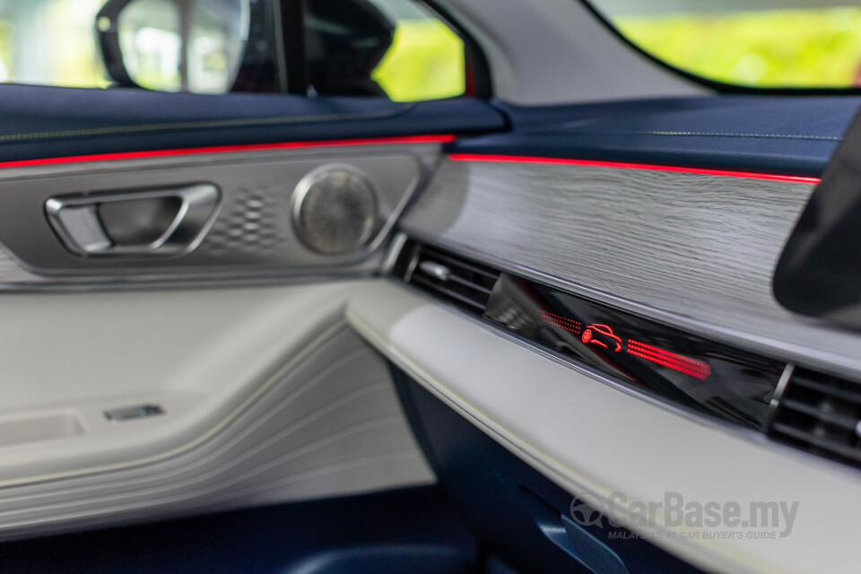 Chery Omoda E5 Mk1 (2024) Interior