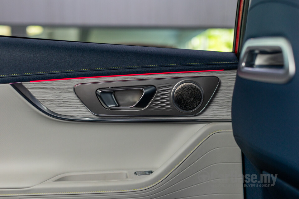 Chery Omoda E5 Mk1 (2024) Interior
