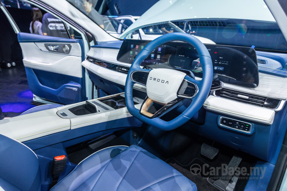Chery Omoda E5 Mk1 (2024) Interior