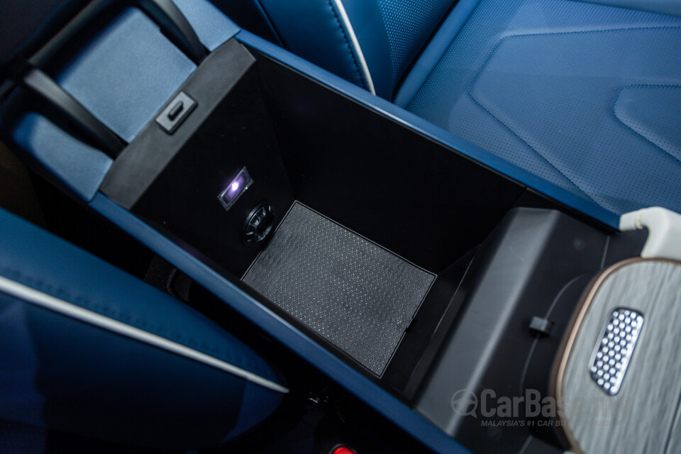 Chery Omoda E5 Mk1 (2024) Interior