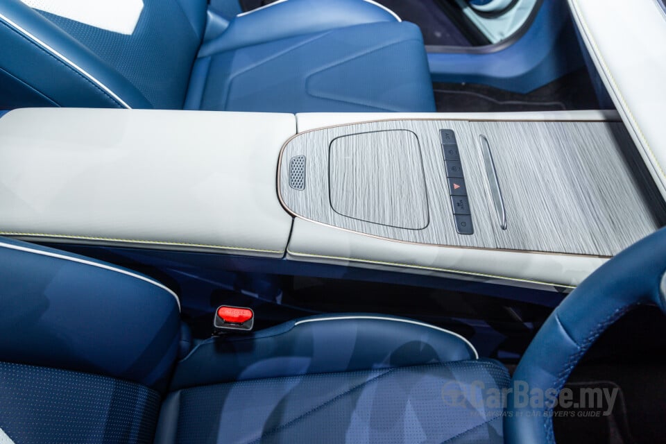 Chery Omoda E5 Mk1 (2024) Interior