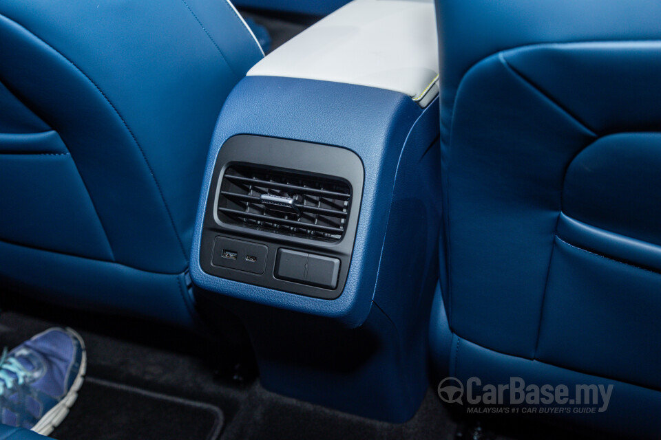 Chery Omoda E5 Mk1 (2024) Interior