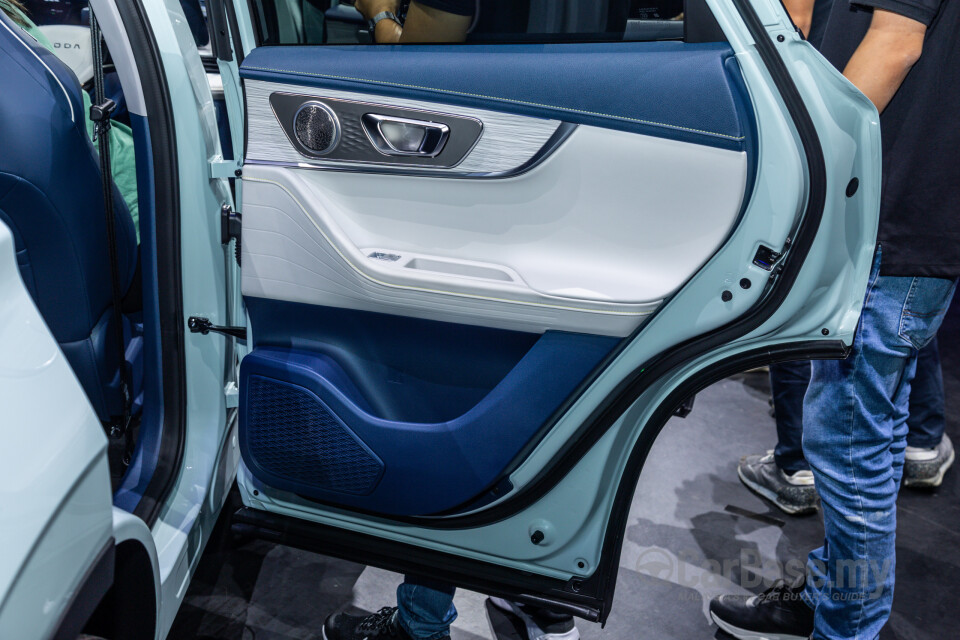 Chery Omoda E5 Mk1 (2024) Interior