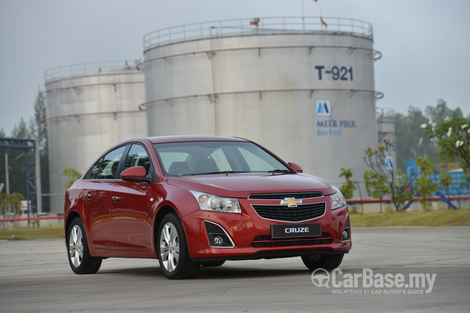 Chevrolet Cruze J300 (2012) Exterior