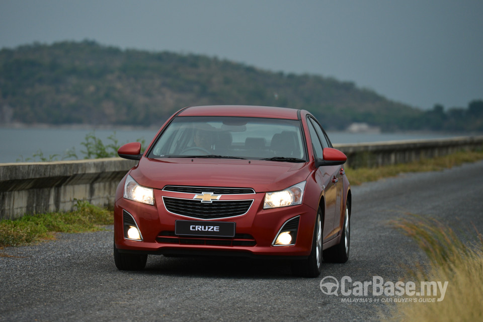 Chevrolet Cruze J300 (2012) Exterior