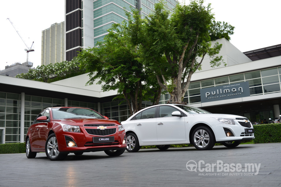 Chevrolet Cruze J300 (2012) Exterior