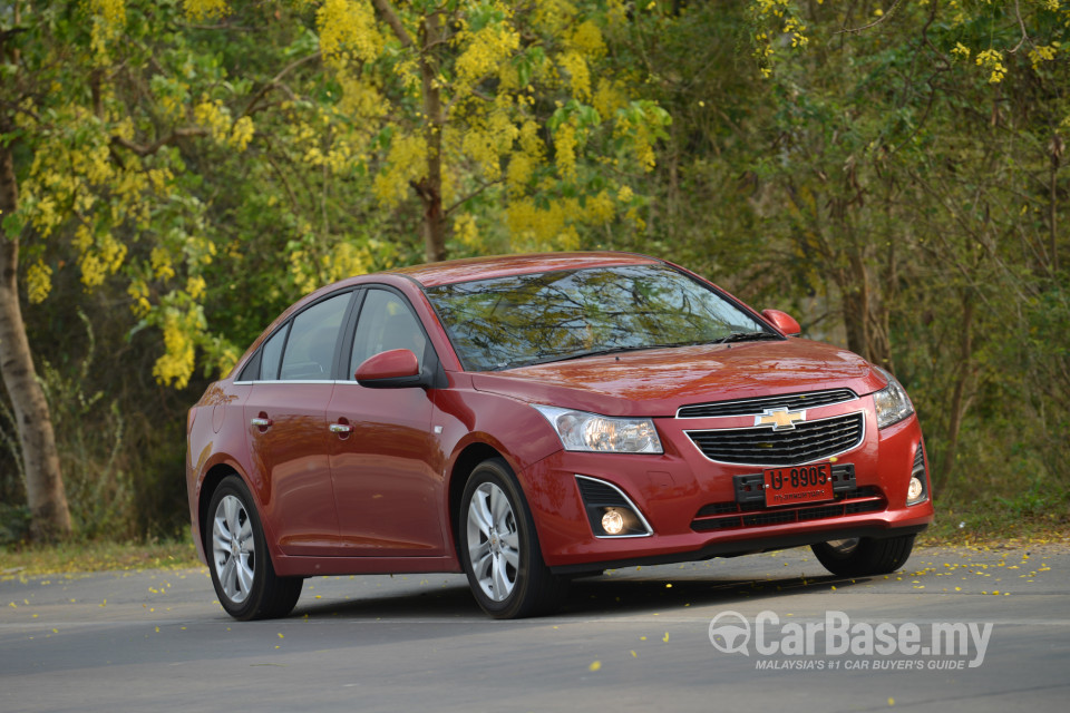 Chevrolet Cruze J300 (2012) Exterior