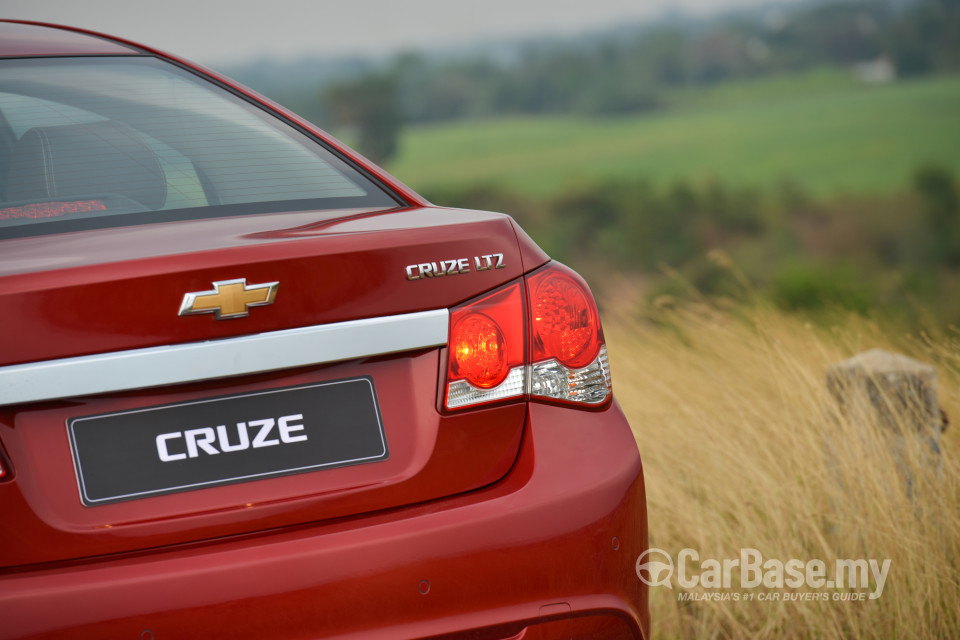 Chevrolet Cruze J300 (2012) Exterior