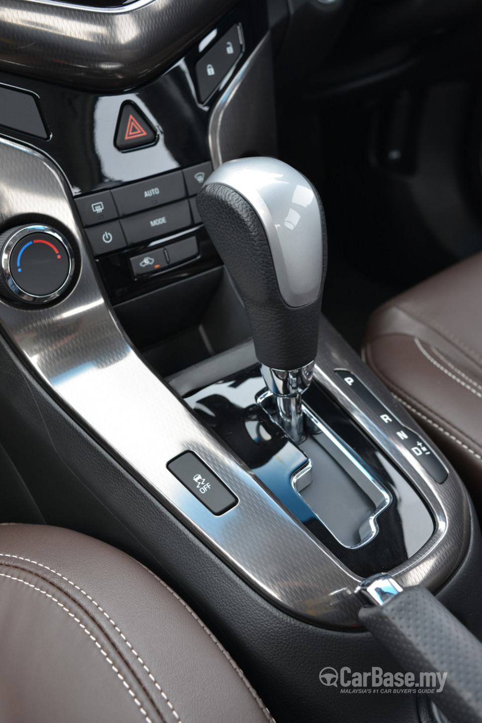 Chevrolet Cruze J300 (2012) Interior