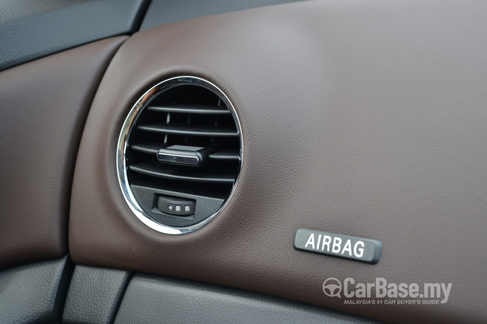 Chevrolet Cruze J300 (2012) Interior