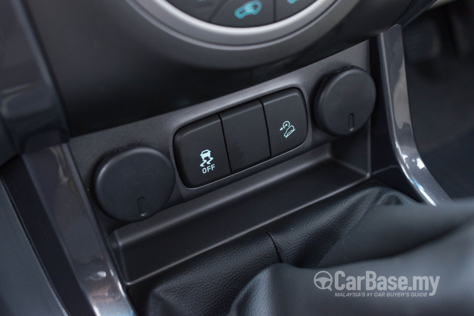 Chevrolet Colorado Mk2 (2012) Interior