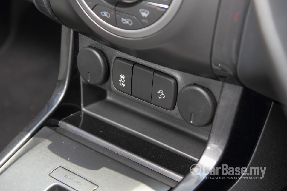 Chevrolet Colorado Mk2 (2012) Interior