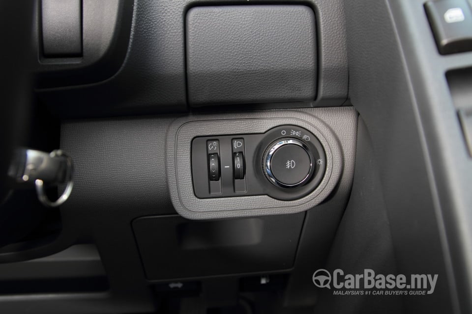 Chevrolet Colorado Mk2 (2012) Interior