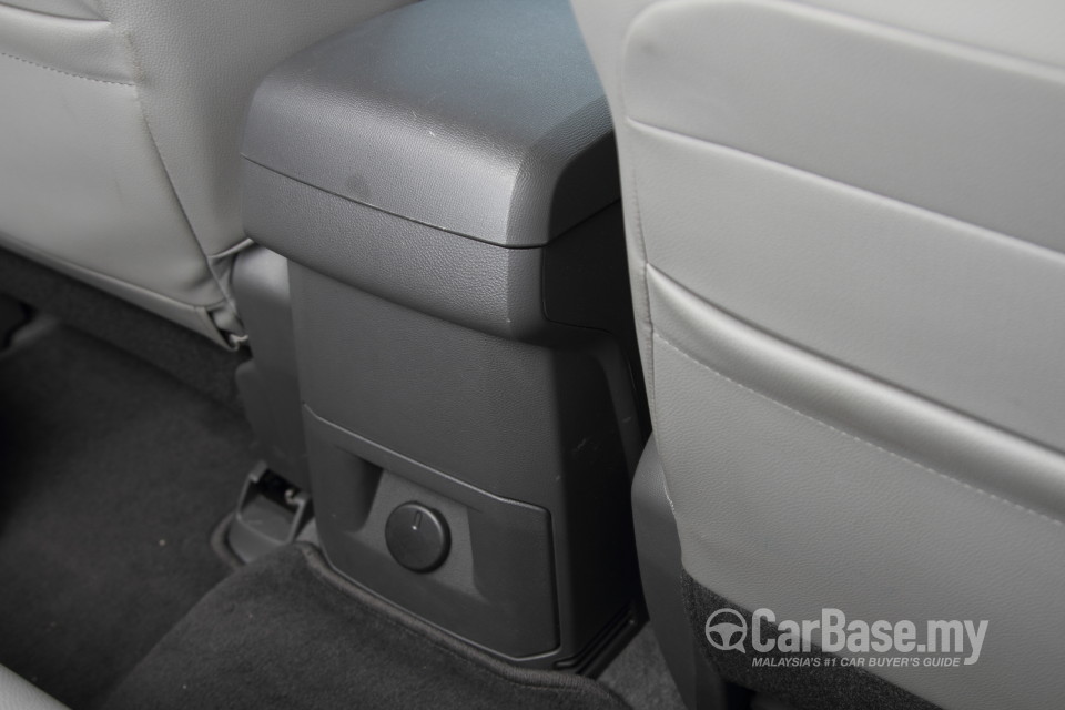 Chevrolet Colorado Mk2 (2012) Interior