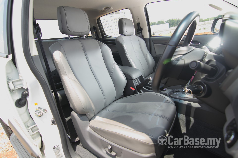 Chevrolet Colorado Mk2 (2012) Interior