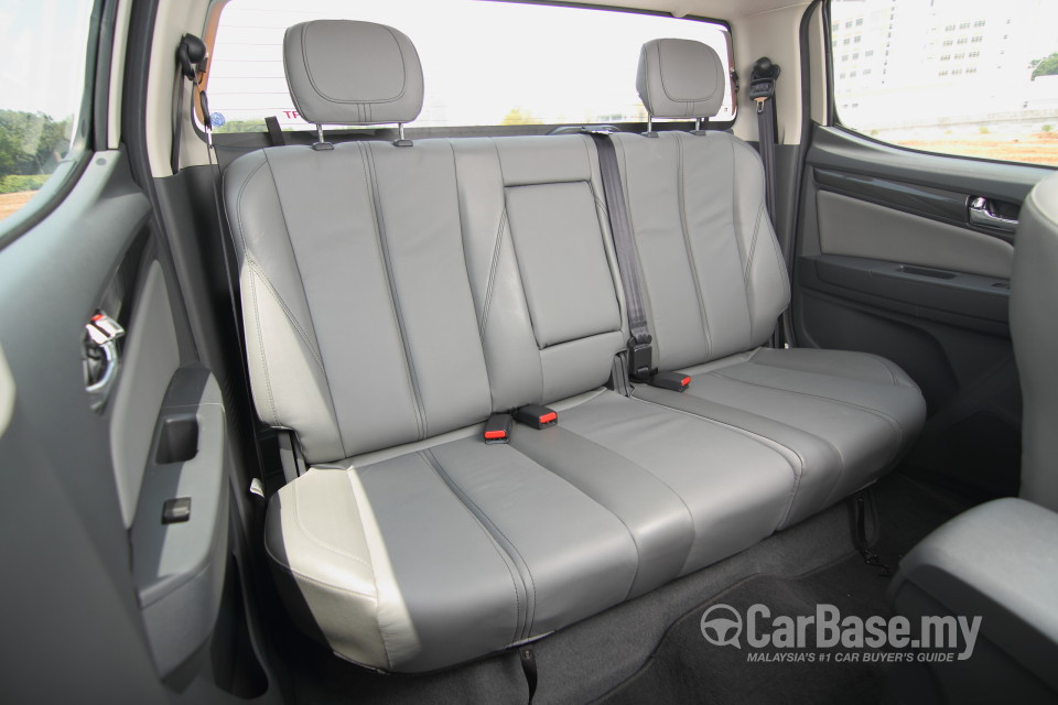 Chevrolet Colorado Mk2 (2012) Interior