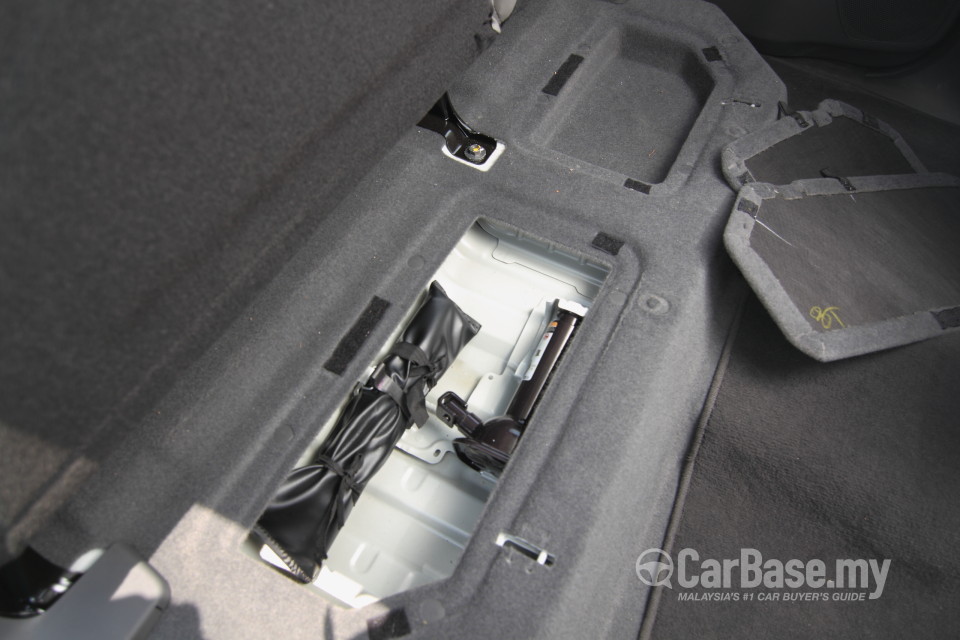 Chevrolet Colorado Mk2 (2012) Interior
