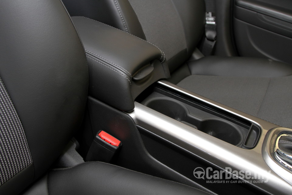 Chevrolet Malibu Mk8 (2014) Interior