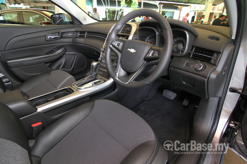 Chevrolet Malibu Mk8 (2014) Interior