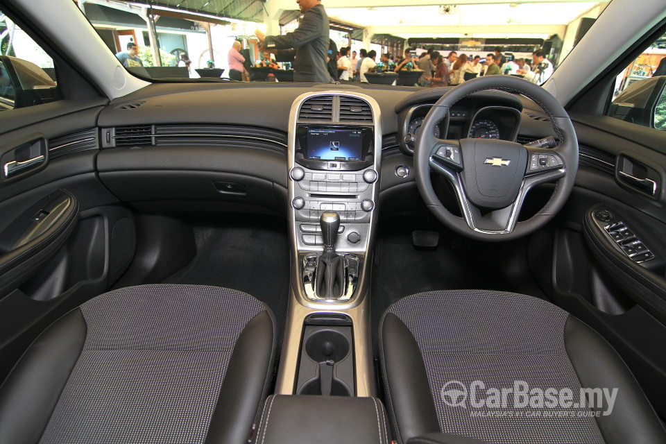 Chevrolet Malibu Mk8 (2014) Interior