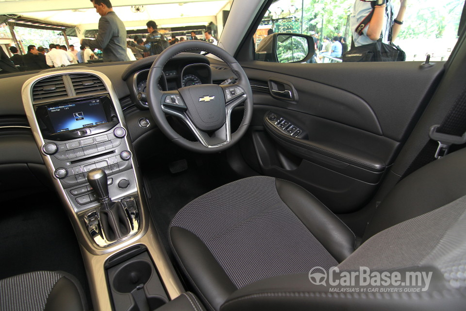 Chevrolet Malibu Mk8 (2014) Interior