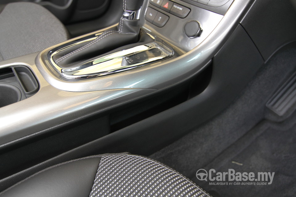 Chevrolet Malibu Mk8 (2014) Interior
