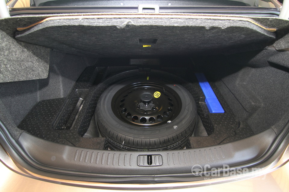 Chevrolet Malibu Mk8 (2014) Interior