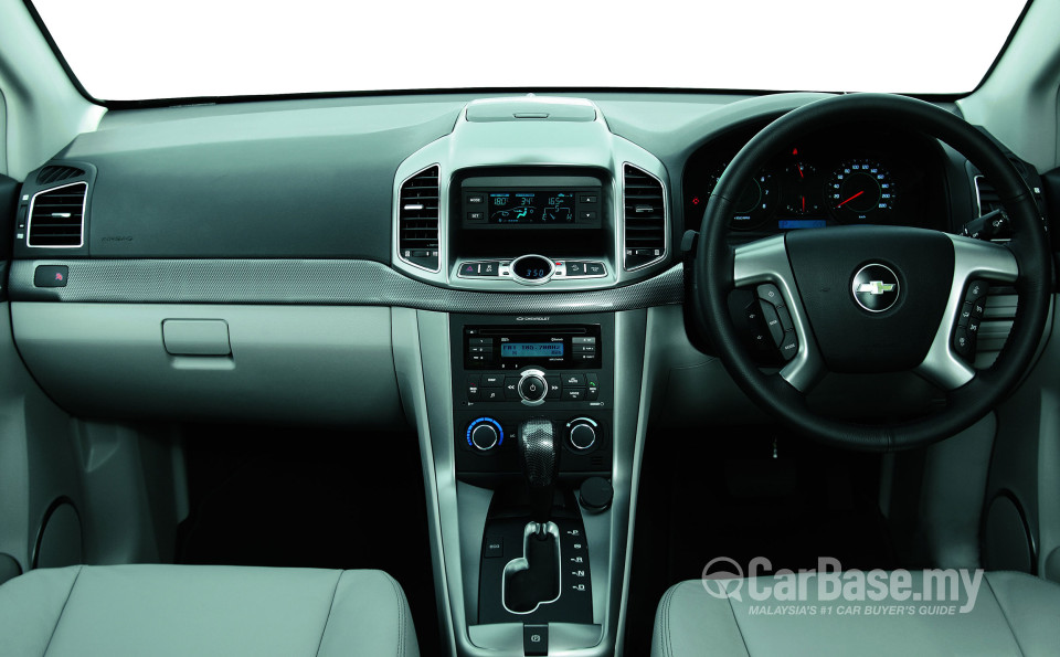 Chevrolet Captiva C100 Facelift (2011) Interior