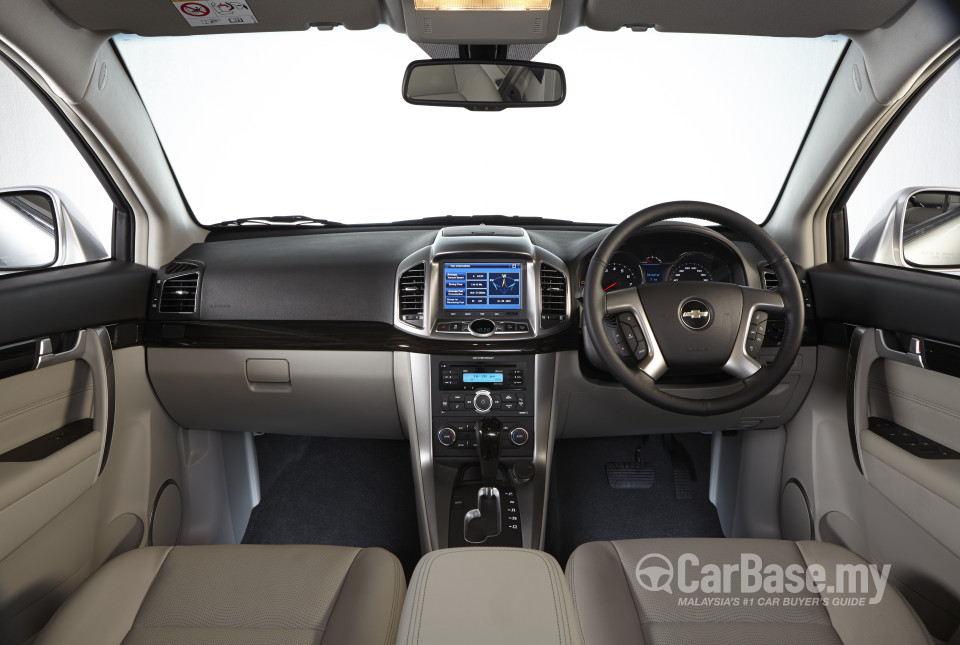 Chevrolet Captiva C100 Facelift (2011) Interior