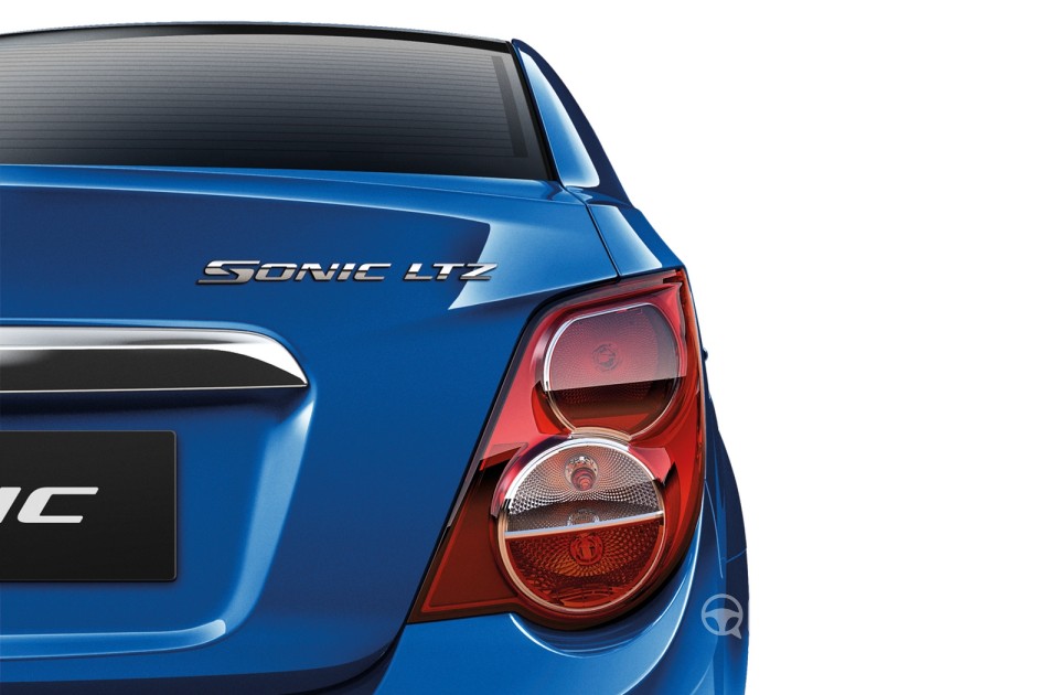 Chevrolet Sonic Sedan T300 (2012) Exterior