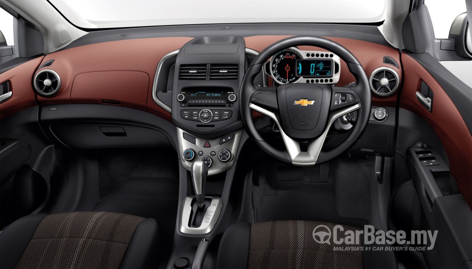 Chevrolet Sonic Sedan T300 (2012) Interior