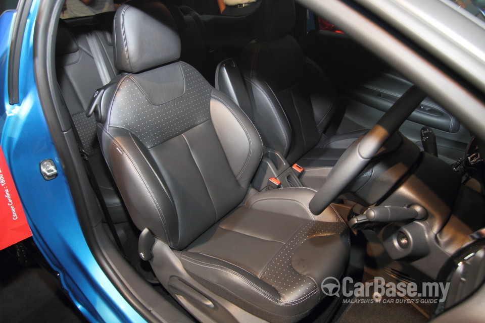 Citroen DS3 Mk1  (2014) Interior