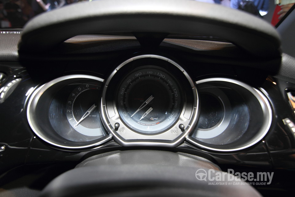 Citroen DS3 Mk1  (2014) Interior