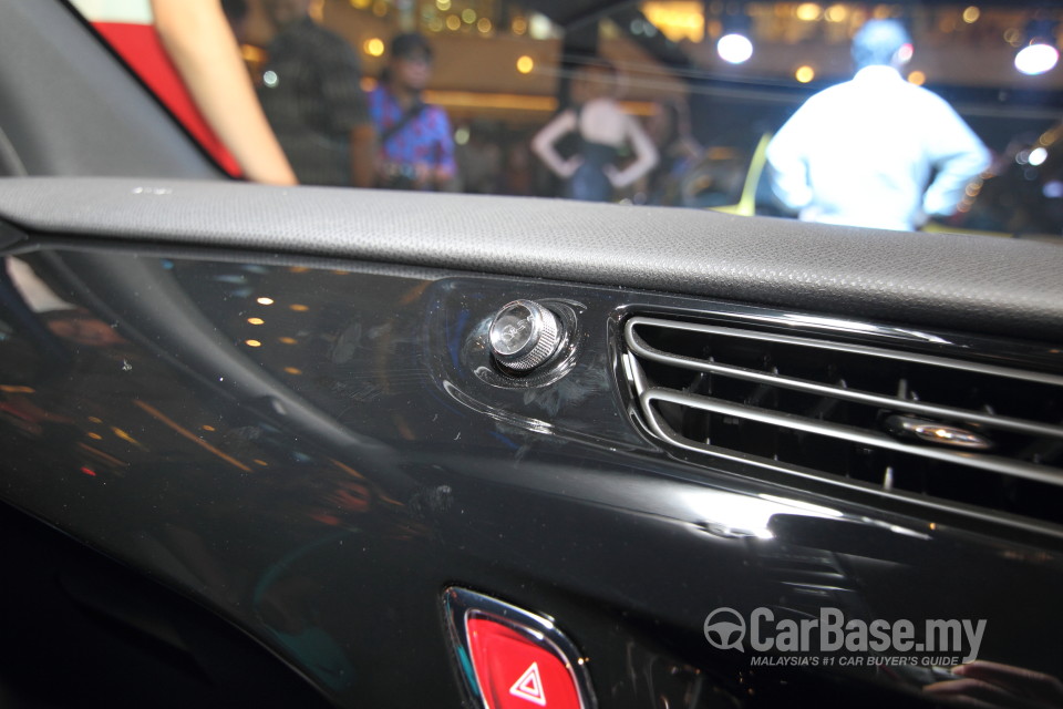 Citroen DS3 Mk1  (2014) Interior