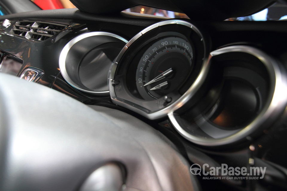 Citroen DS3 Mk1  (2014) Interior