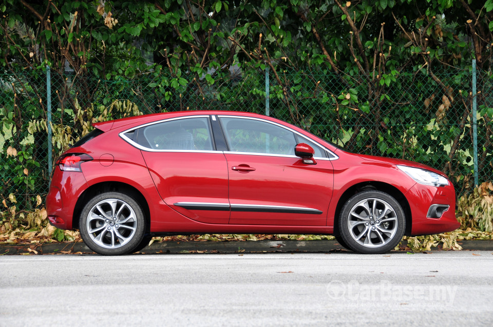 Citroen DS4 Mk1 (2013) Exterior
