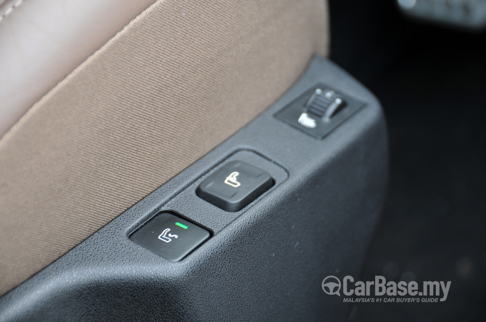 Citroen DS4 Mk1 (2013) Interior