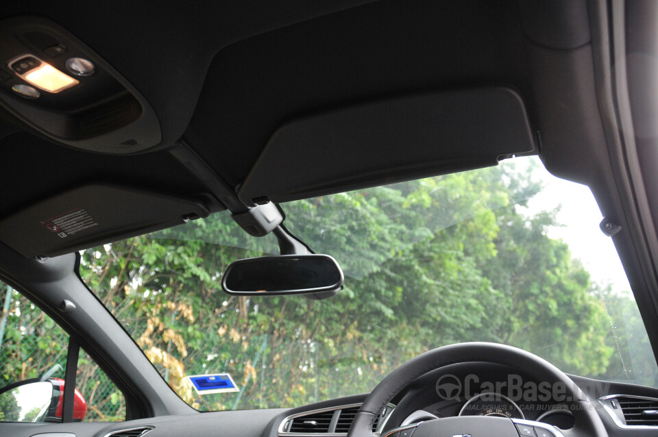 Toyota Innova AN140 (2016) Interior