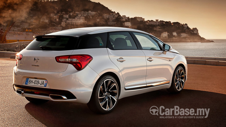 Citroen DS5 Mk1 (2013) Exterior